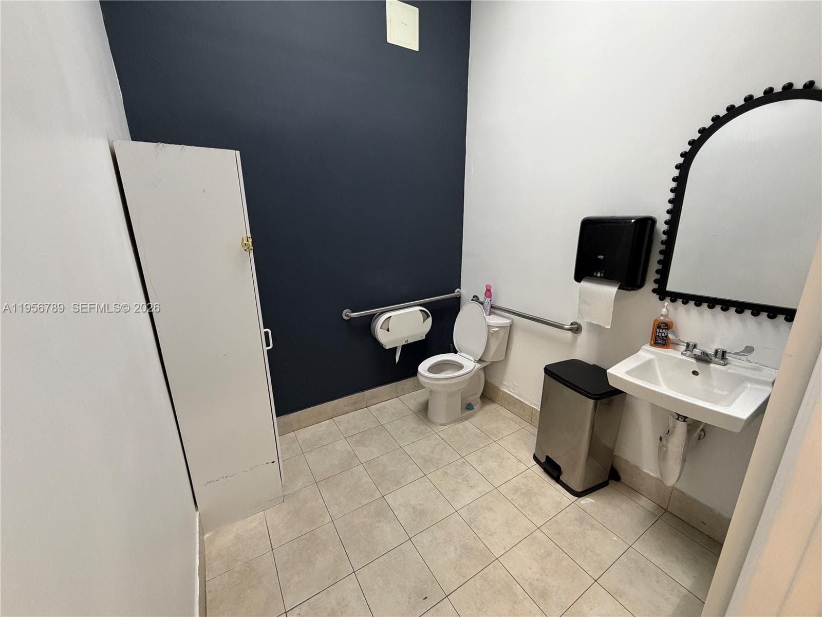 18505 NW 75th Pl, Hialeah FL 33015