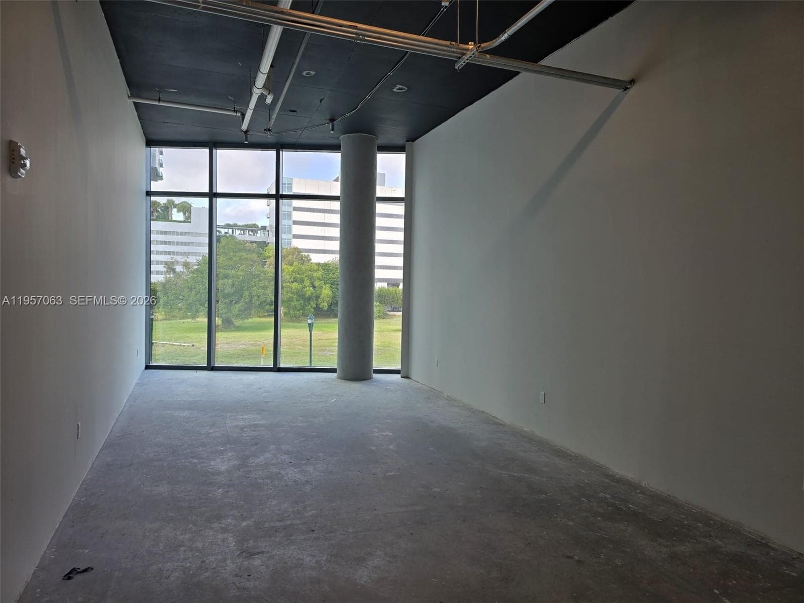 21290 Biscayne Blvd # 204, Aventura FL 33180