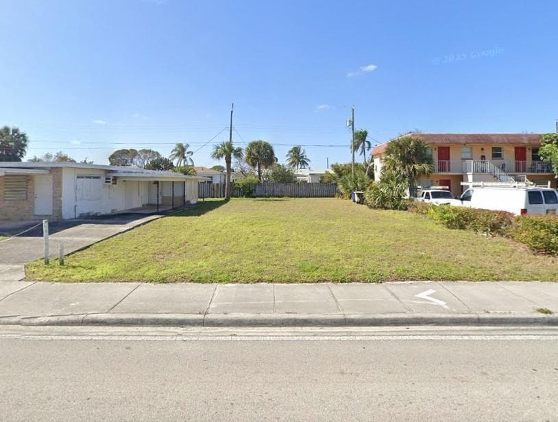 1413 N Federal Highway, FL 33460
