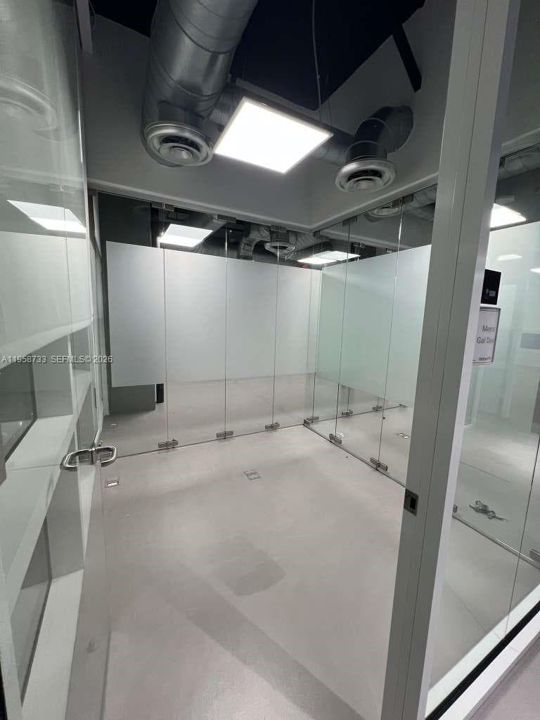 20200 W Dixie Hwy # 1008, Miami FL 33180