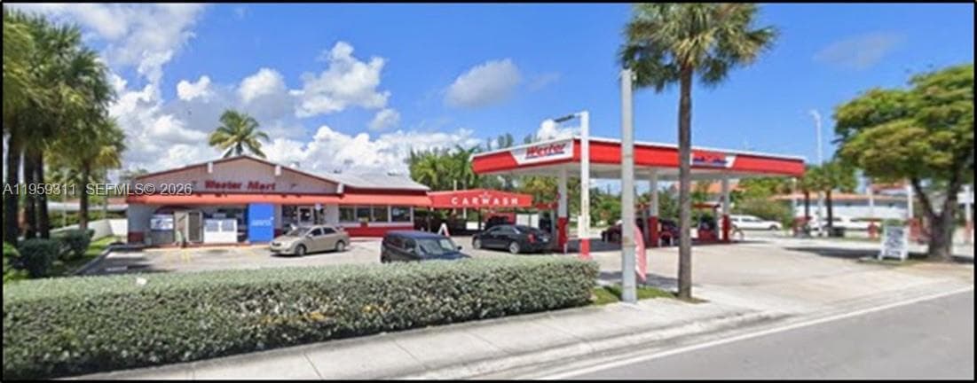 Confidential, North Miami FL 33161