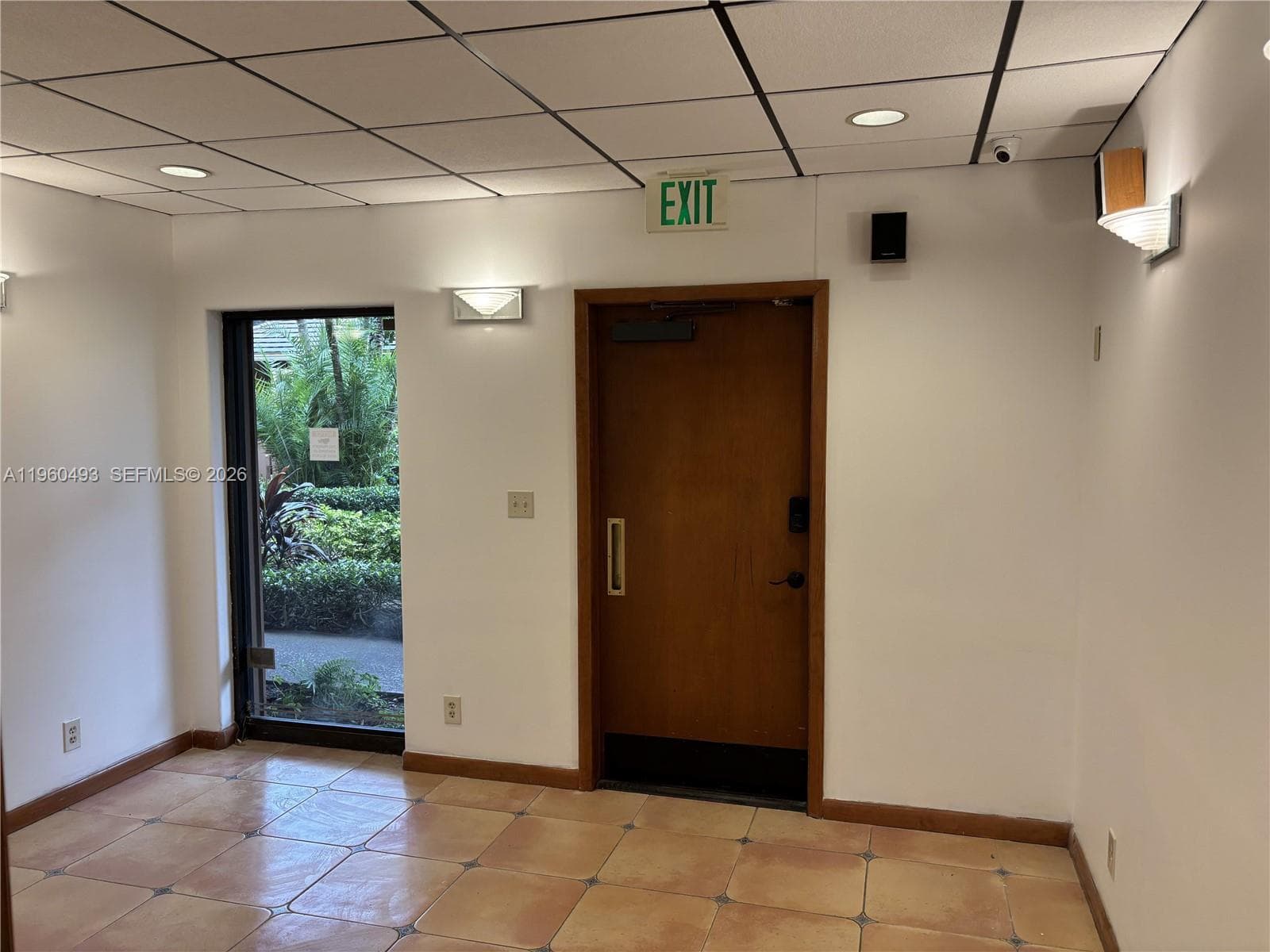 7800 W Oakland Park Blvd # 102, Sunrise FL 33351