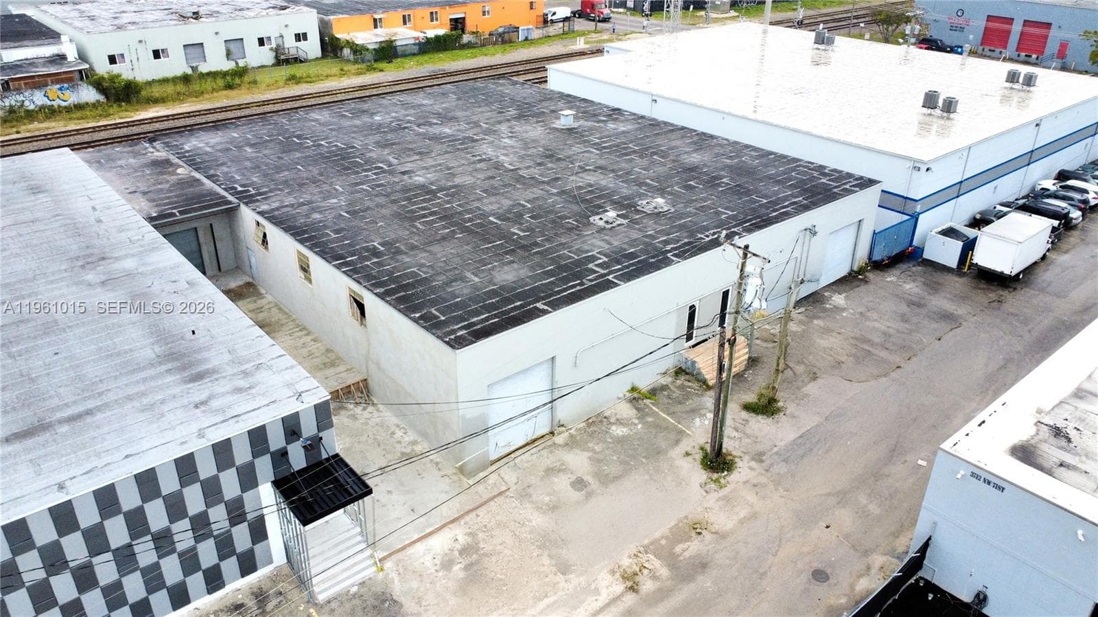7000 NW 37th Ct, Hialeah FL 33147