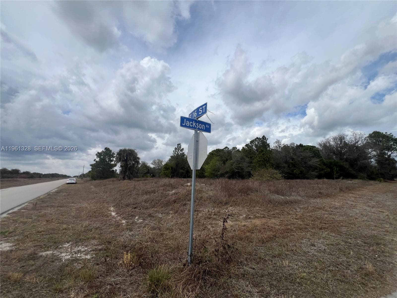 2805 E 16 St, Lehigh Acres FL 33972
