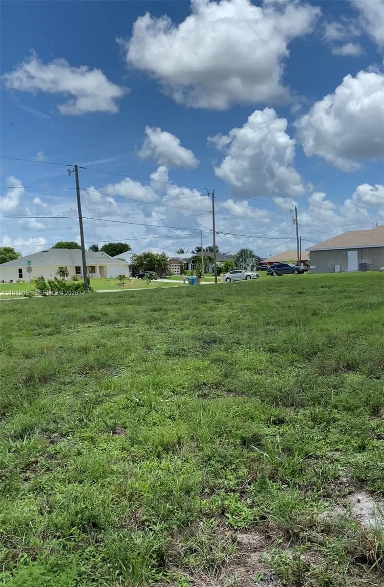 2 NW 13TH PL, Cape Coral FL 33993