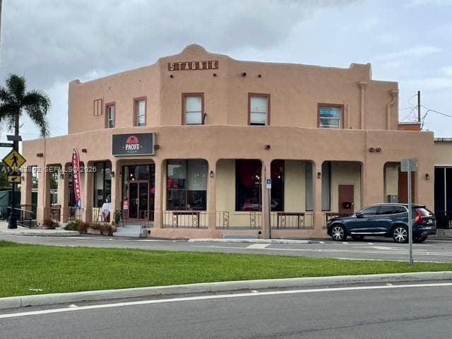 45 Curtiss Pkwy, Miami Springs FL 33166