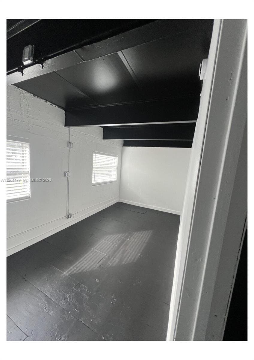 1155 SW 6th St, Miami FL 33130