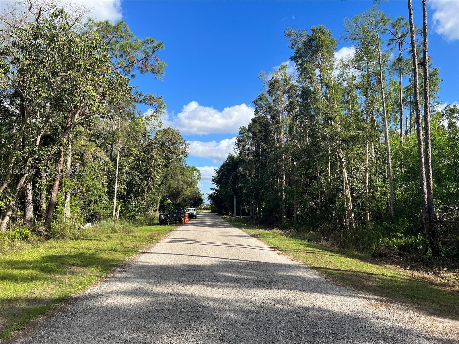3050 Pine Tree Dr, Naples FL 34112
