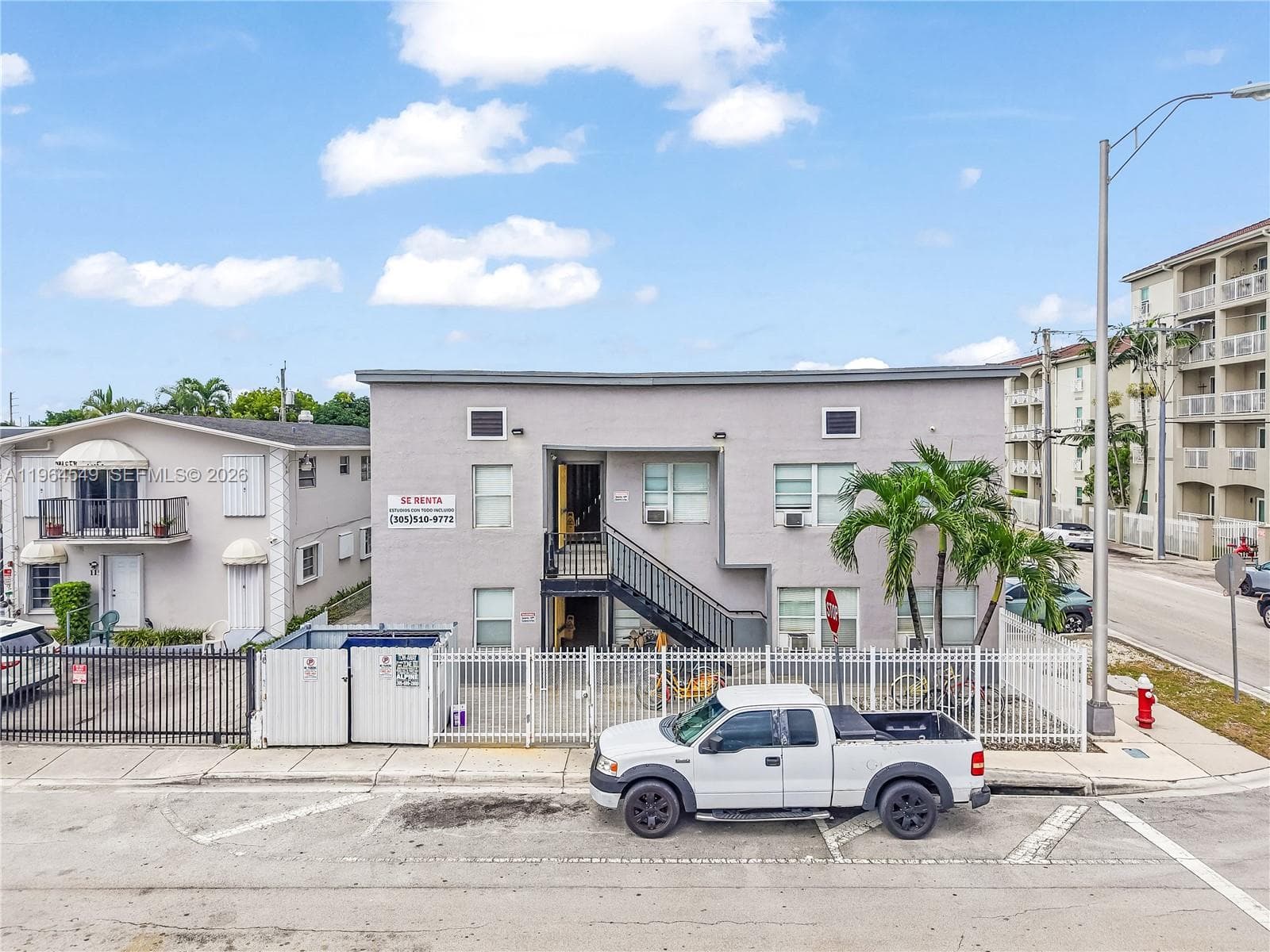 508 W 1st Ave, Hialeah FL 33010