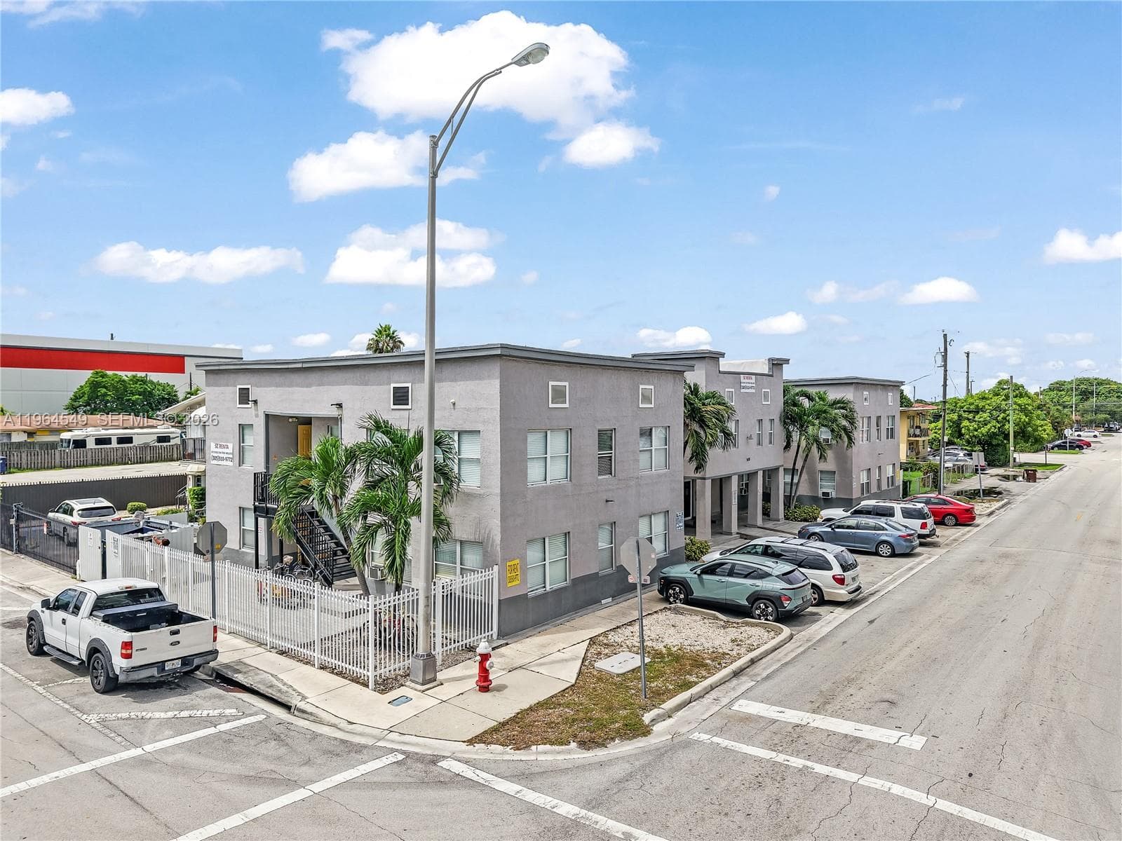 508 W 1st Ave, Hialeah FL 33010