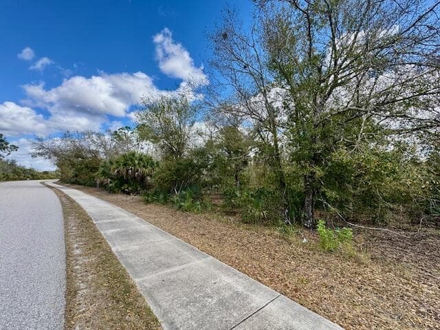 4921.S.Fairway.Dr..Right.view