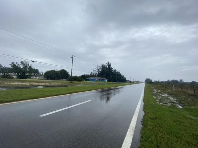 527 N Nelson Rd N, Cape Coral FL 33993