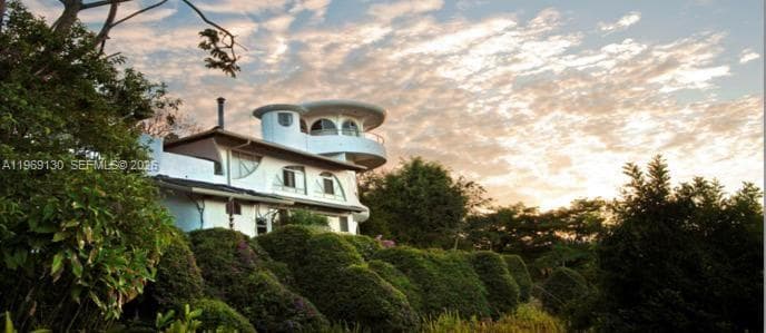 Santa Barbara de Heredia, Costa Rica, 00000