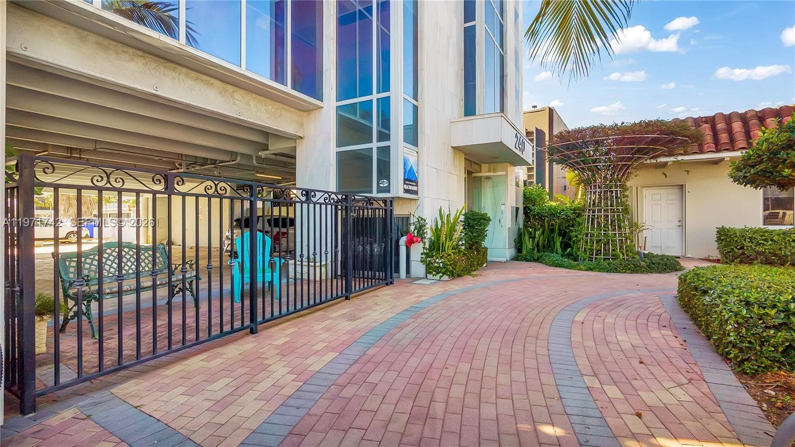 240 Commercial Blvd, Lauderdale By The Sea FL 33308