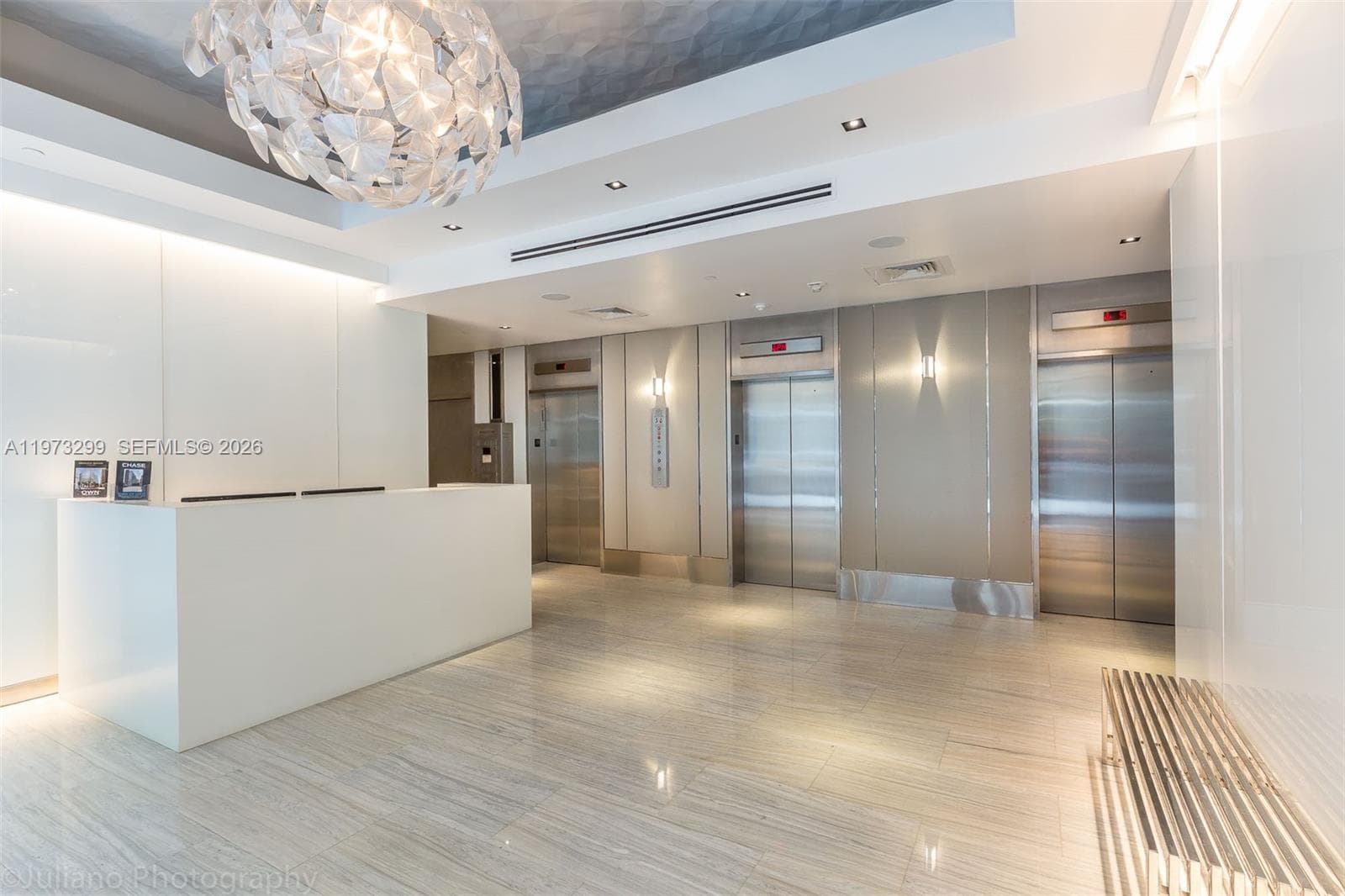 150 SE 2nd Ave # 1401, Miami FL 33131