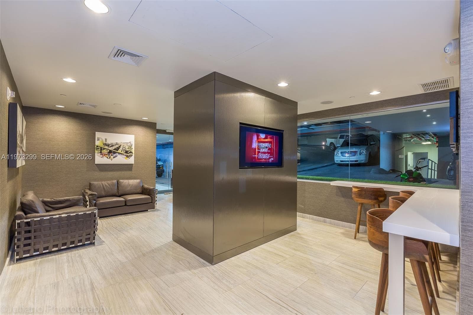 150 SE 2nd Ave # 1401, Miami FL 33131