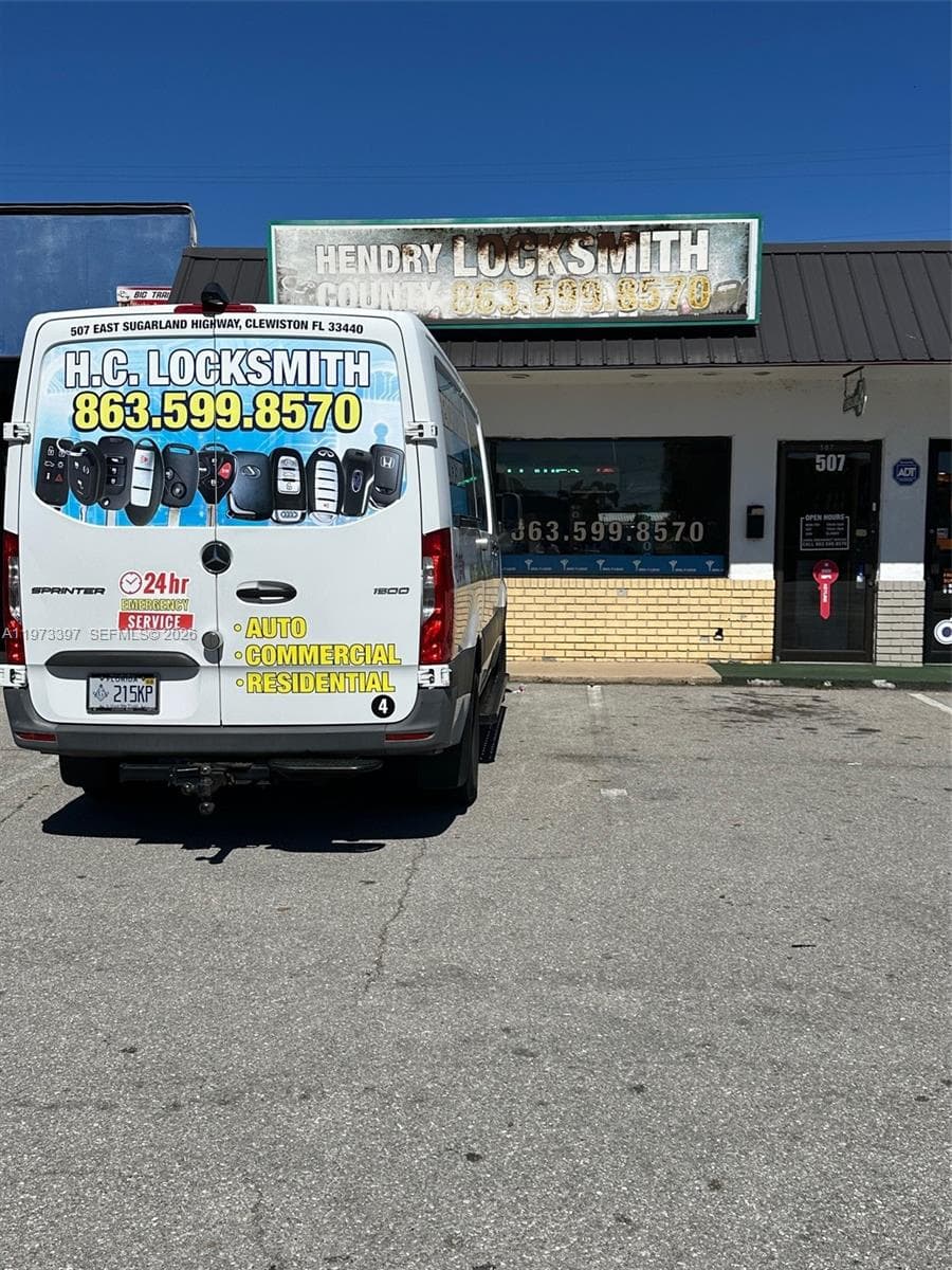 507 E Sugarland Hwy, Clewiston FL 33440