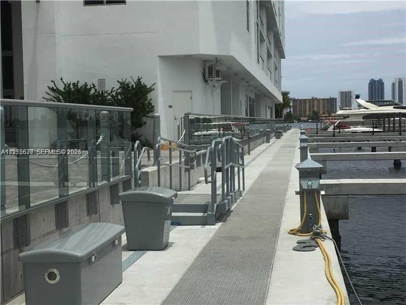 17301 BISCAYNE BLVD#48, North Miami Beach FL 33160