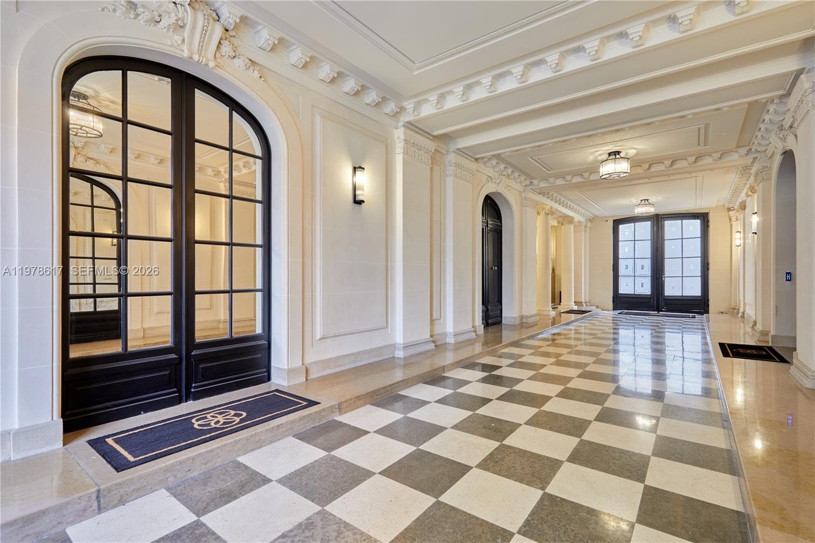 11 RUE ST DOMINIQUE, FR