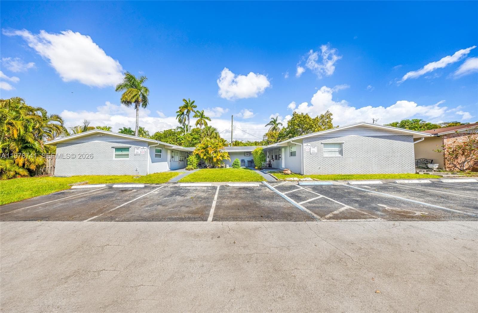 355 NW 32nd St # 6, Oakland Park FL 33309