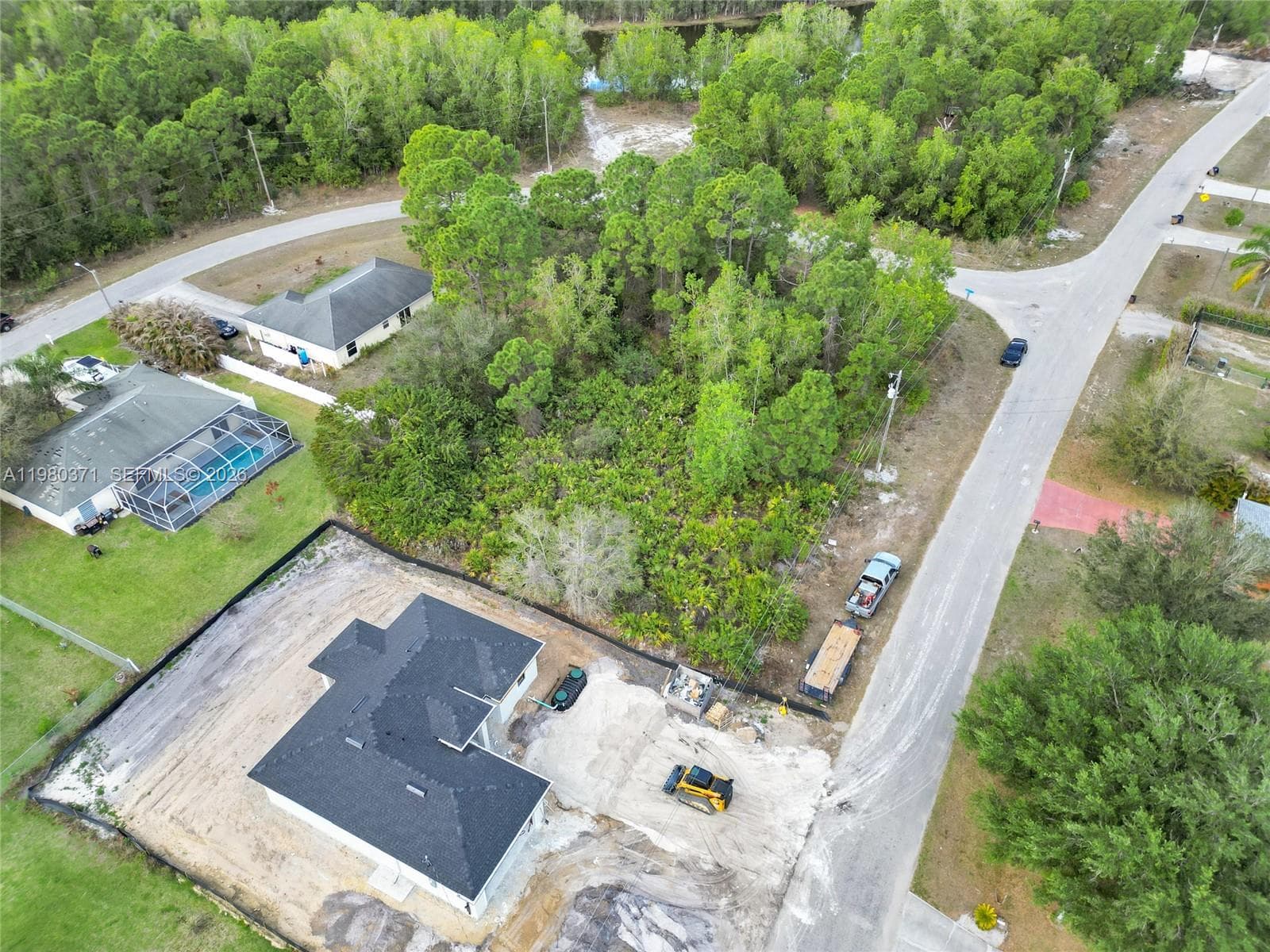 638 DAUPHINE AVE S, Lehigh Acres FL 33974