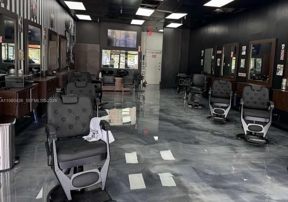 Listing – Barbería Hialeah, Hialeah FL 33012