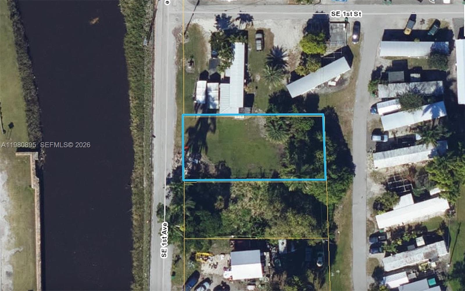 205 SE 1st Ave, South Bay FL 33493