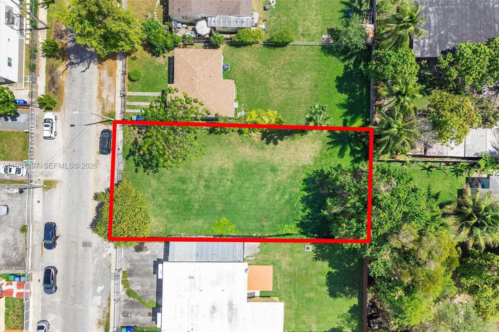 1922 NW 33rd St, Miami FL 33142