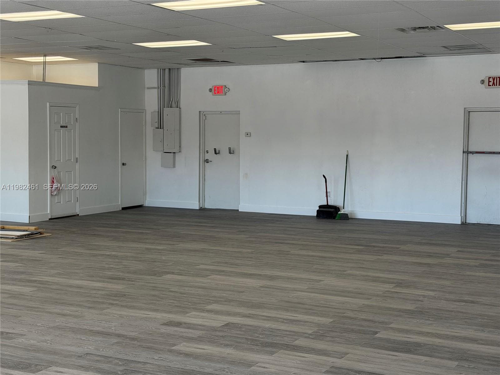 29156 US HWY 19 N # 29156, Clearwater FL 33761