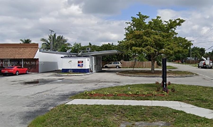 7761 Johnson St, Pembroke Pines FL 33024