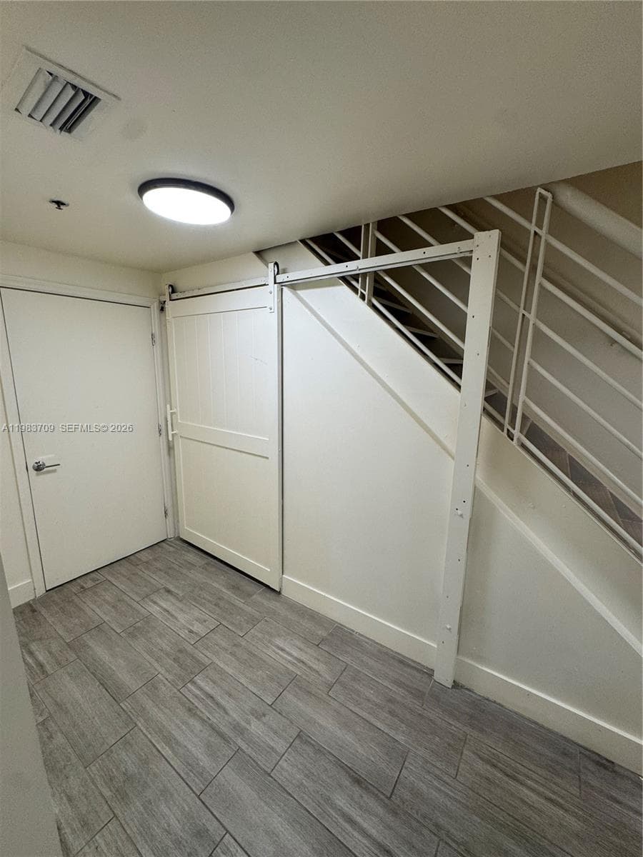 110 Washington Ave # 7, Miami Beach FL 33139