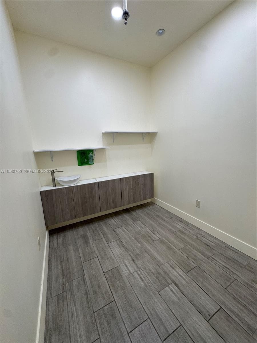 110 Washington Ave # 7, Miami Beach FL 33139