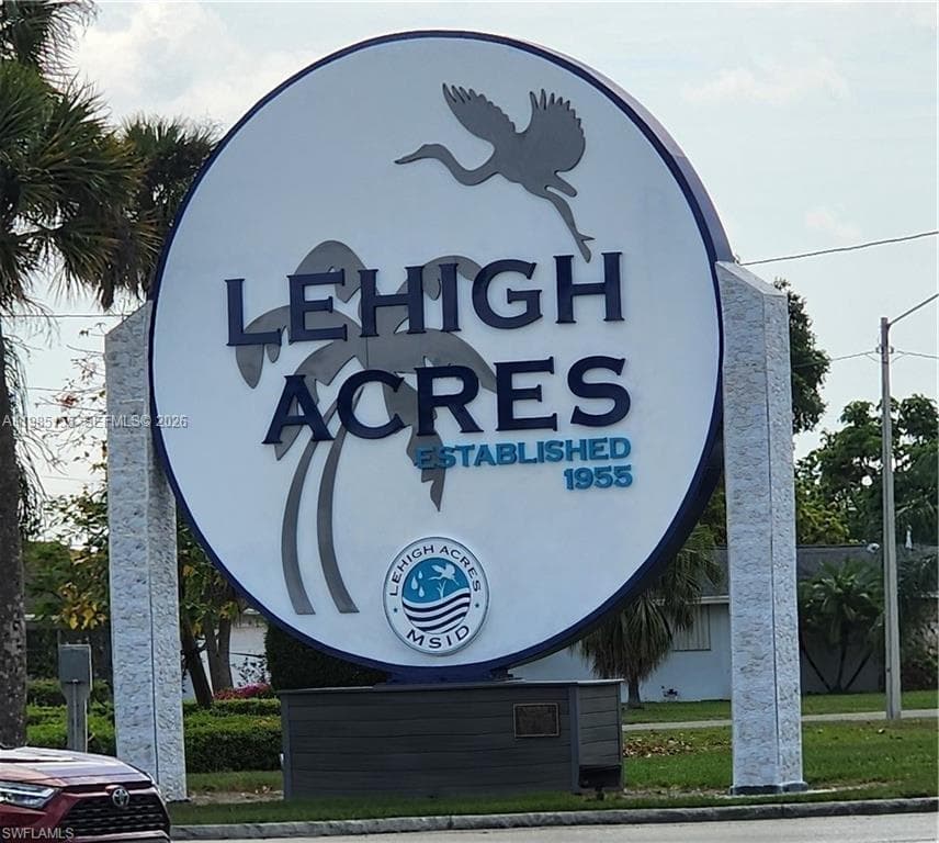 1110 Artic St E, Lehigh Acres FL 33974