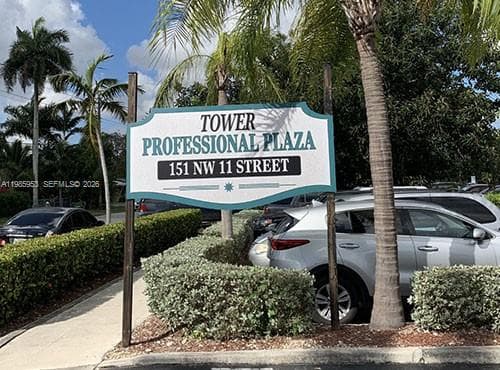 151 NW 11th St # W301, Homestead FL 33030