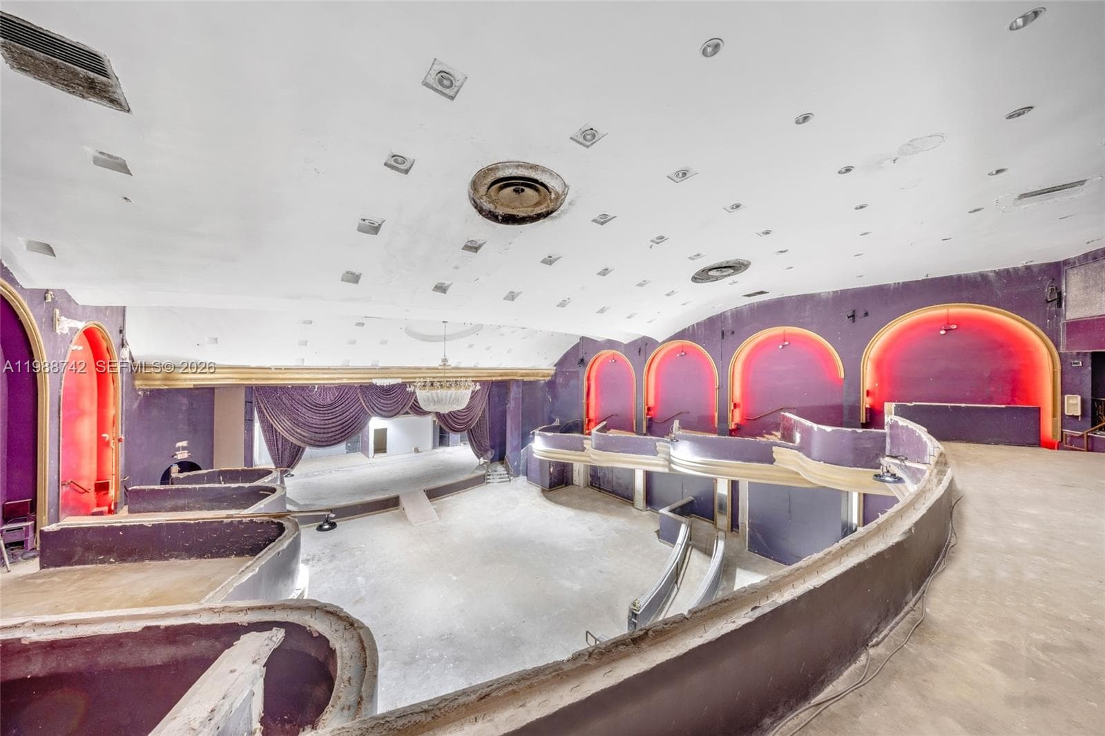 5445 Collins Ave, Miami Beach FL 33140