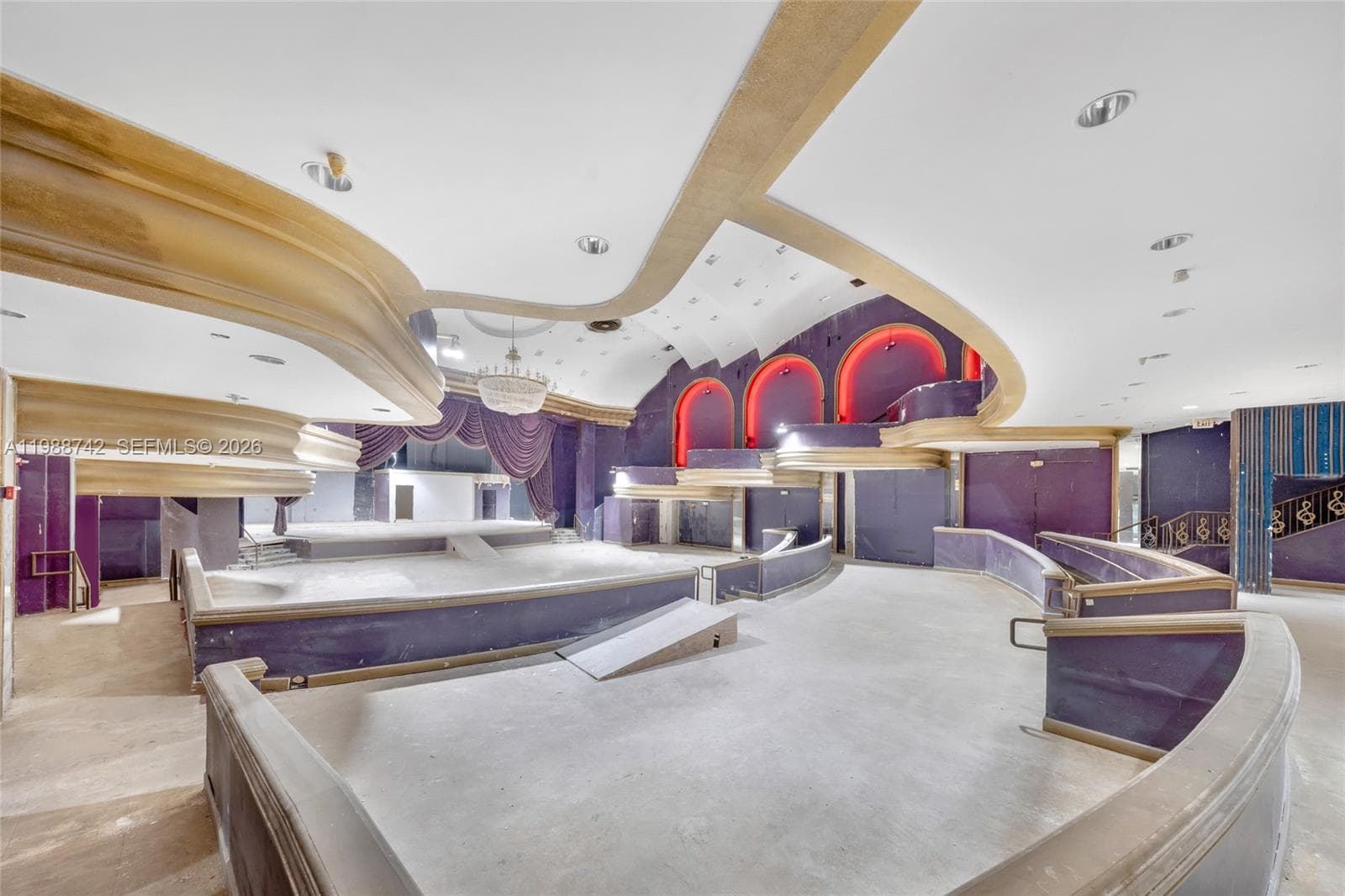 5445 Collins Ave, Miami Beach FL 33140