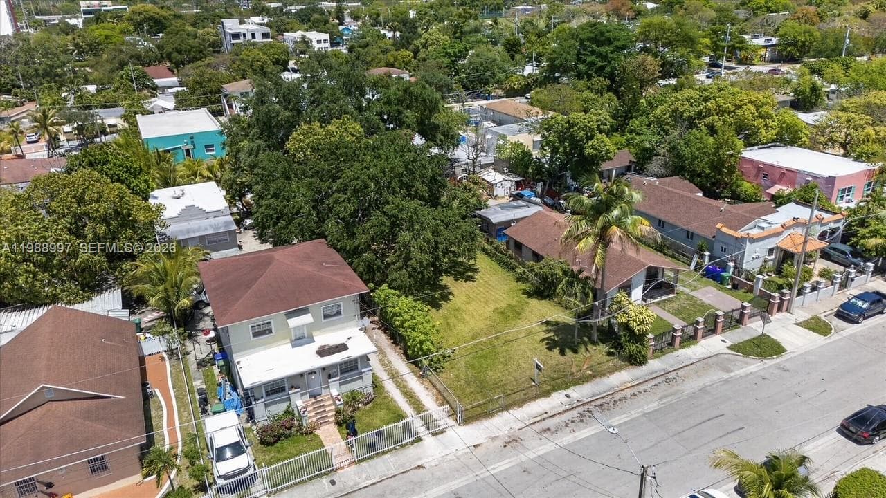 267 NW 31st St, Miami FL 33127
