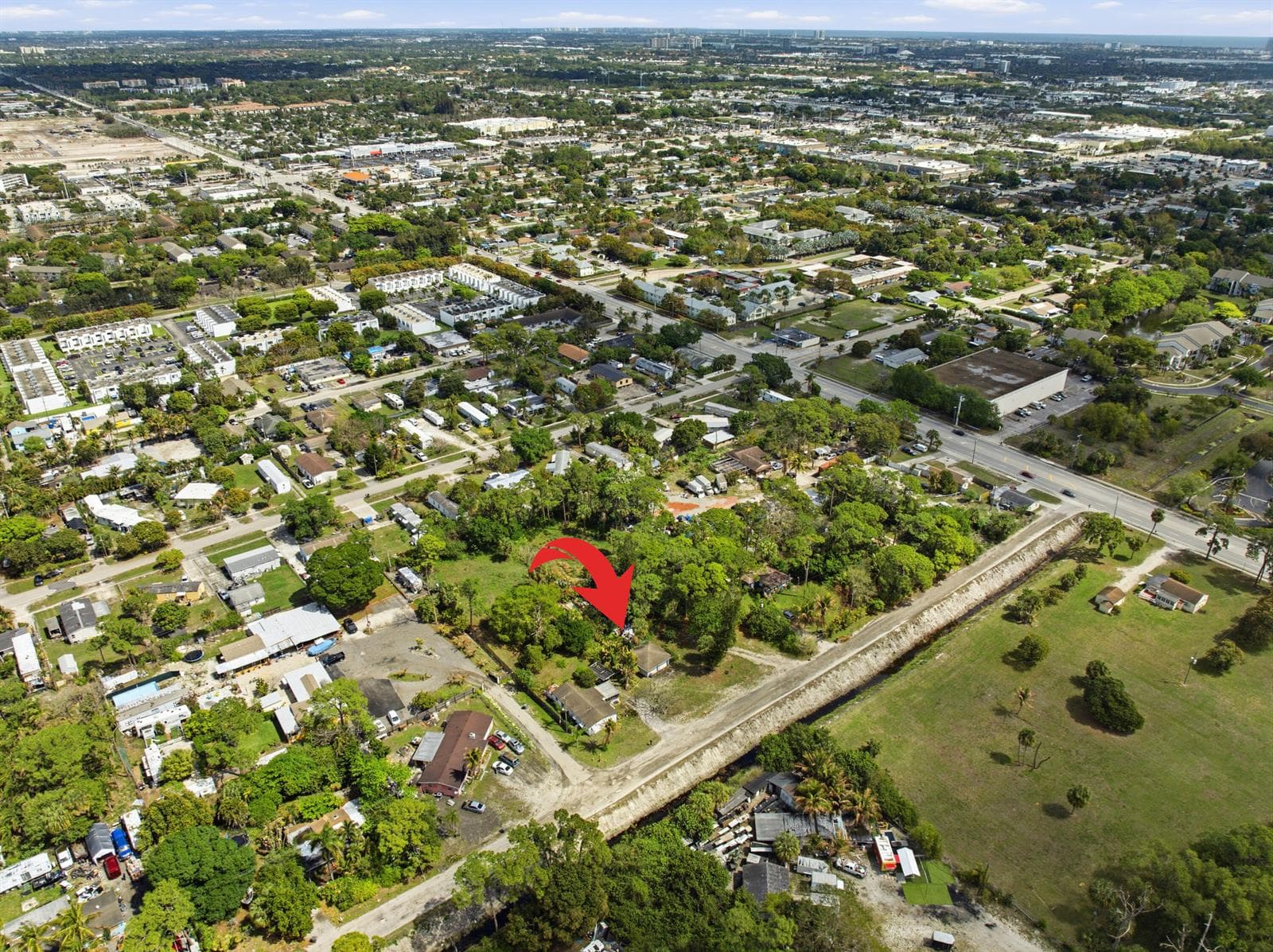 5133_Pine_Grove_Dr_002_Arrow