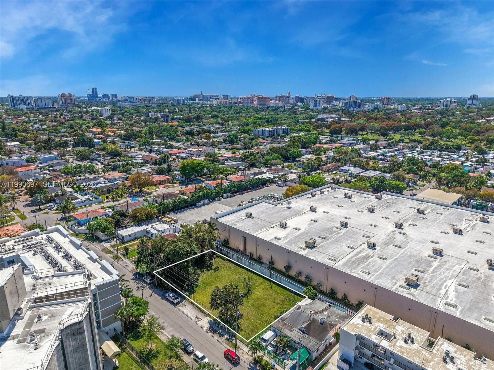 1000 SW 30th Ave, Miami FL 33135
