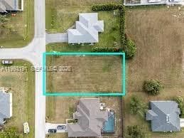 206 Jacaranda Pkwy E, Cape Coral FL 33909