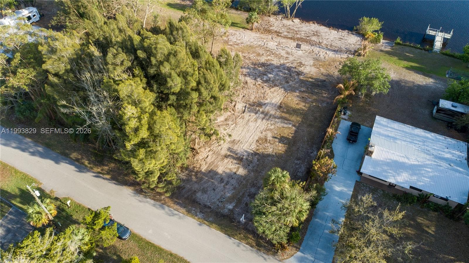 1035 W Anchor Lane, Moore Haven FL 33471