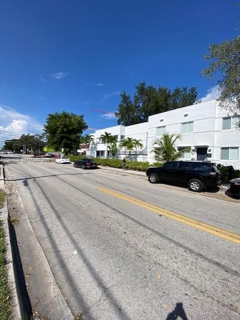 835 SW 8th Ave, Miami FL 33130