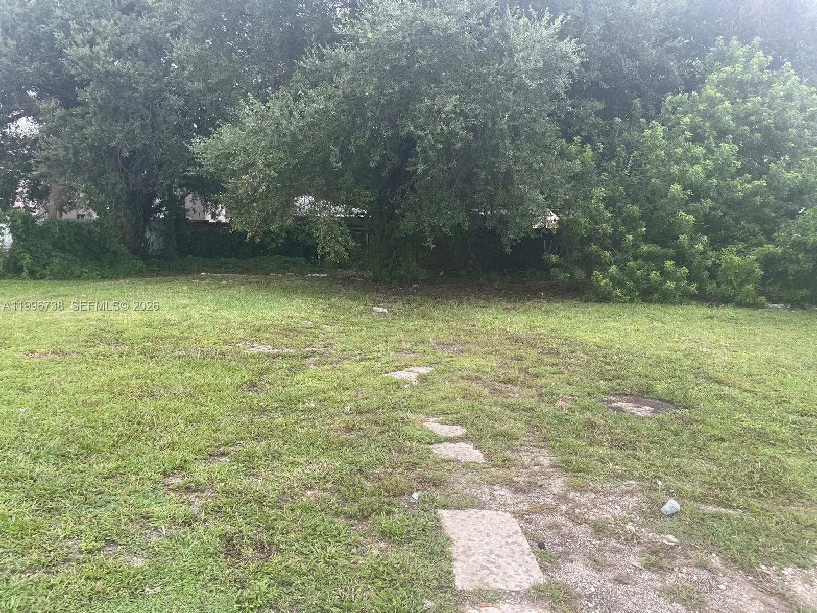 3068 NW 46th St, Miami FL 33142
