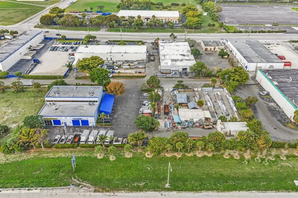 1150 SW 10th Avenue, Pompano Beach FL 33069