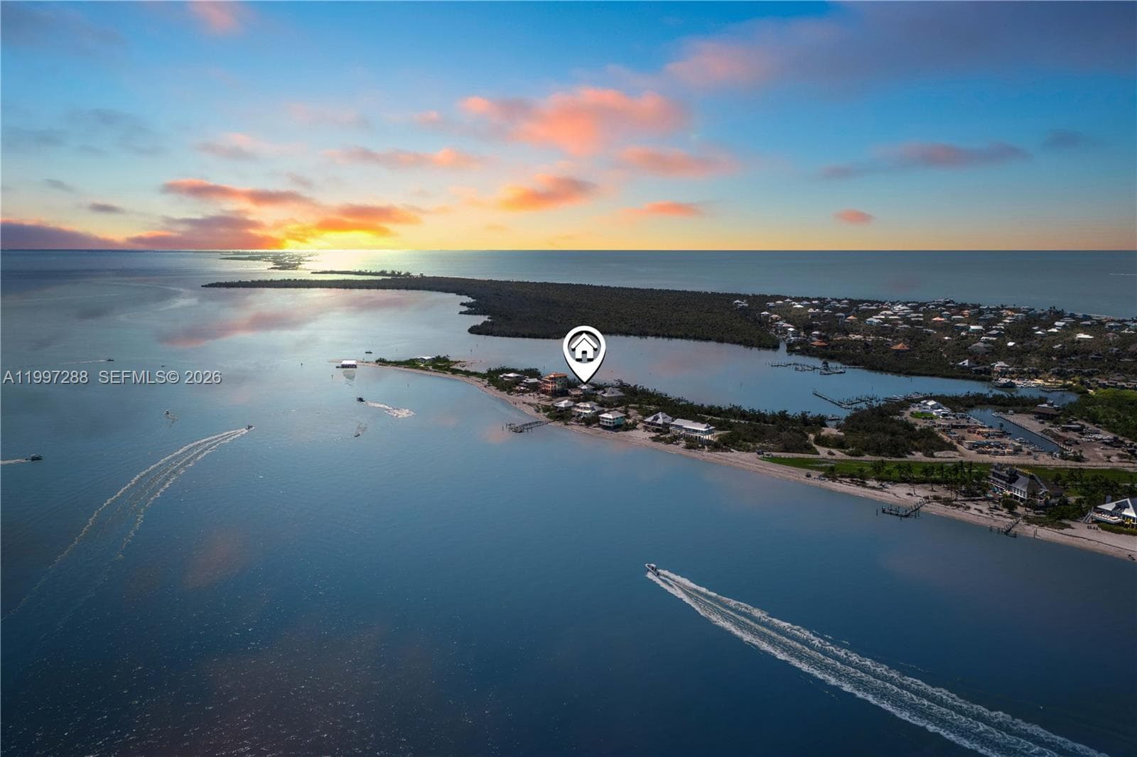 Vibrant skies, boating, fishing and an amazing laid back lifestyle!