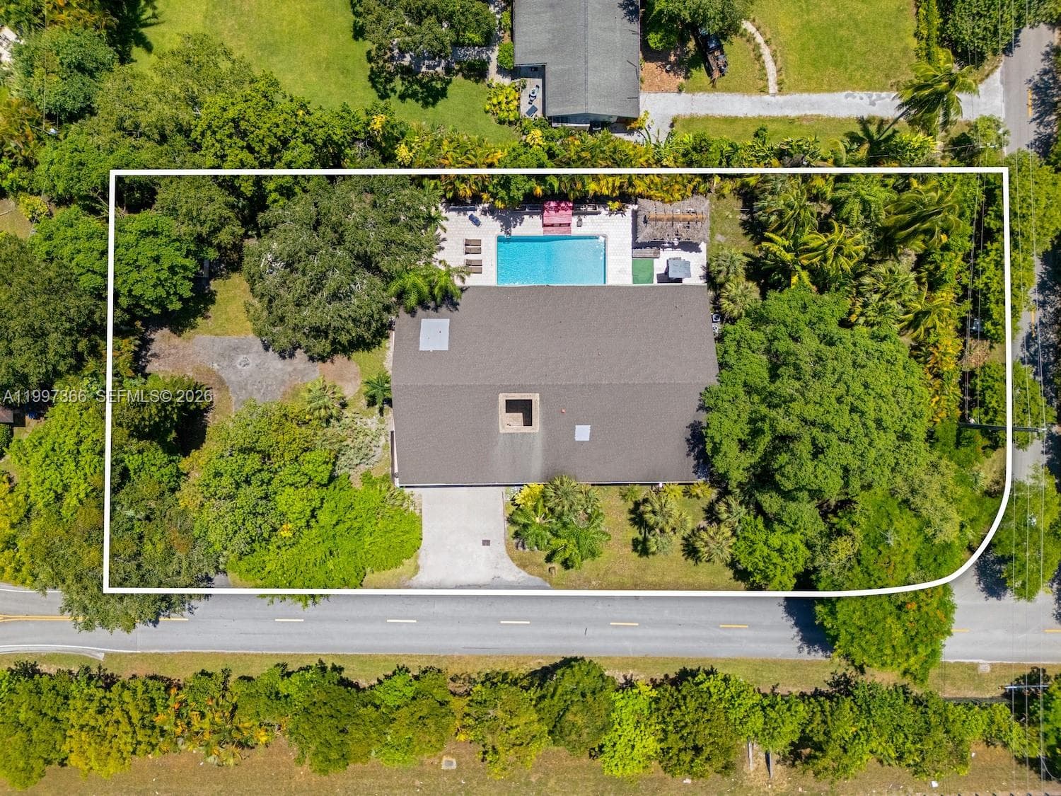 7990 SW 76th Ave, Miami FL 33143