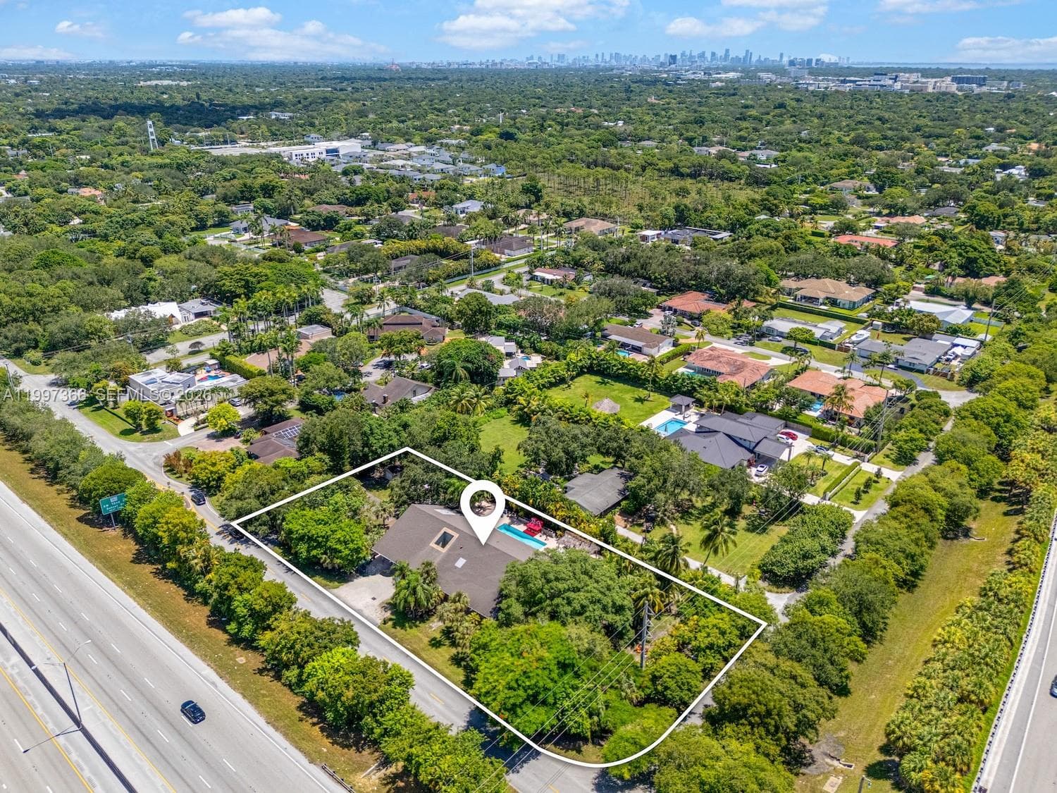 7990 SW 76th Ave, Miami FL 33143