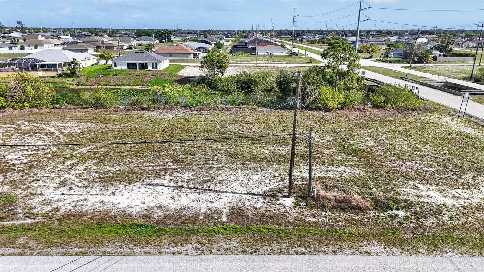 5 NW 19th Terrace, Cape Coral FL 33993