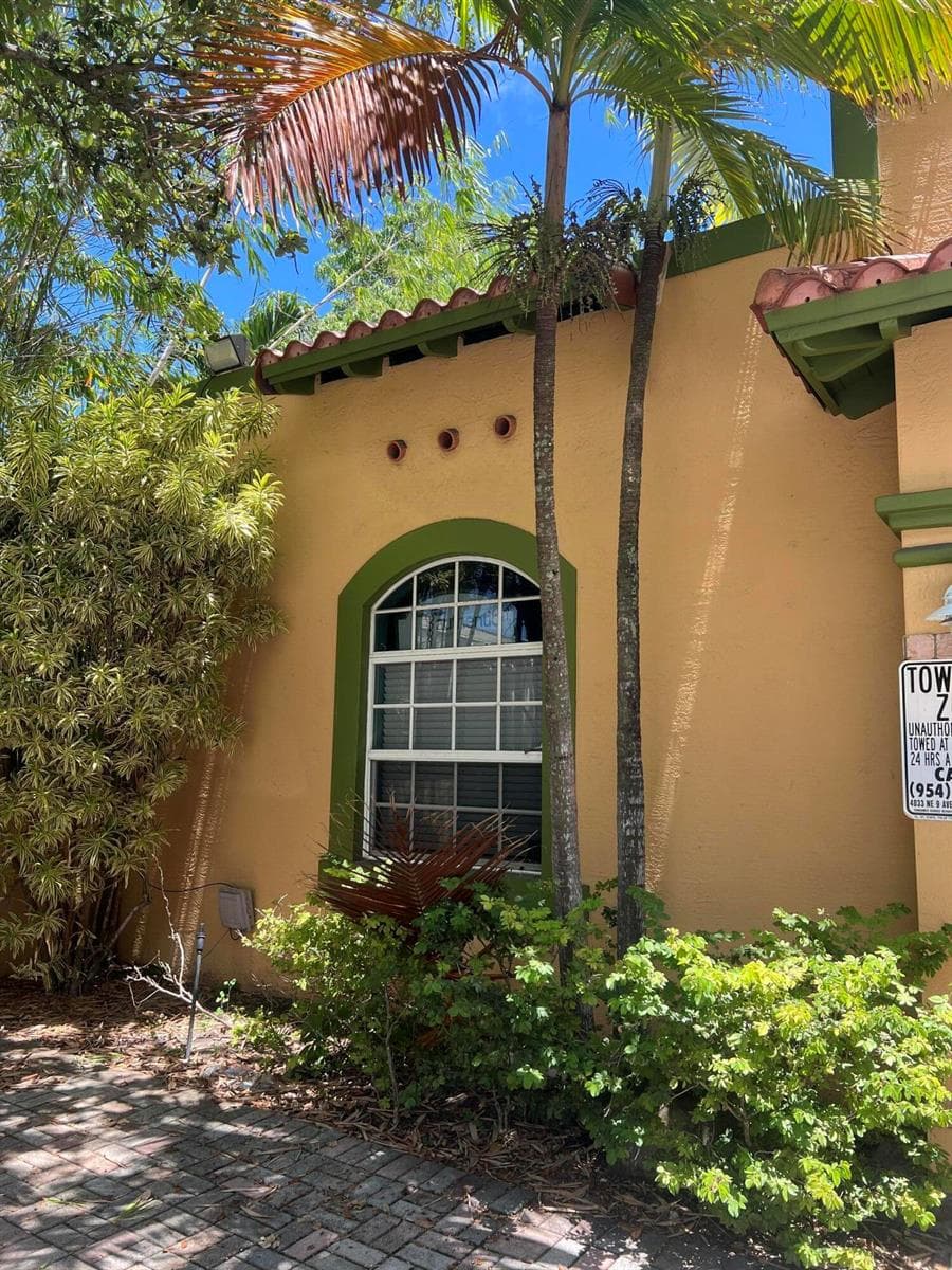 720 NE 3rd, Fort Lauderdale FL 33304