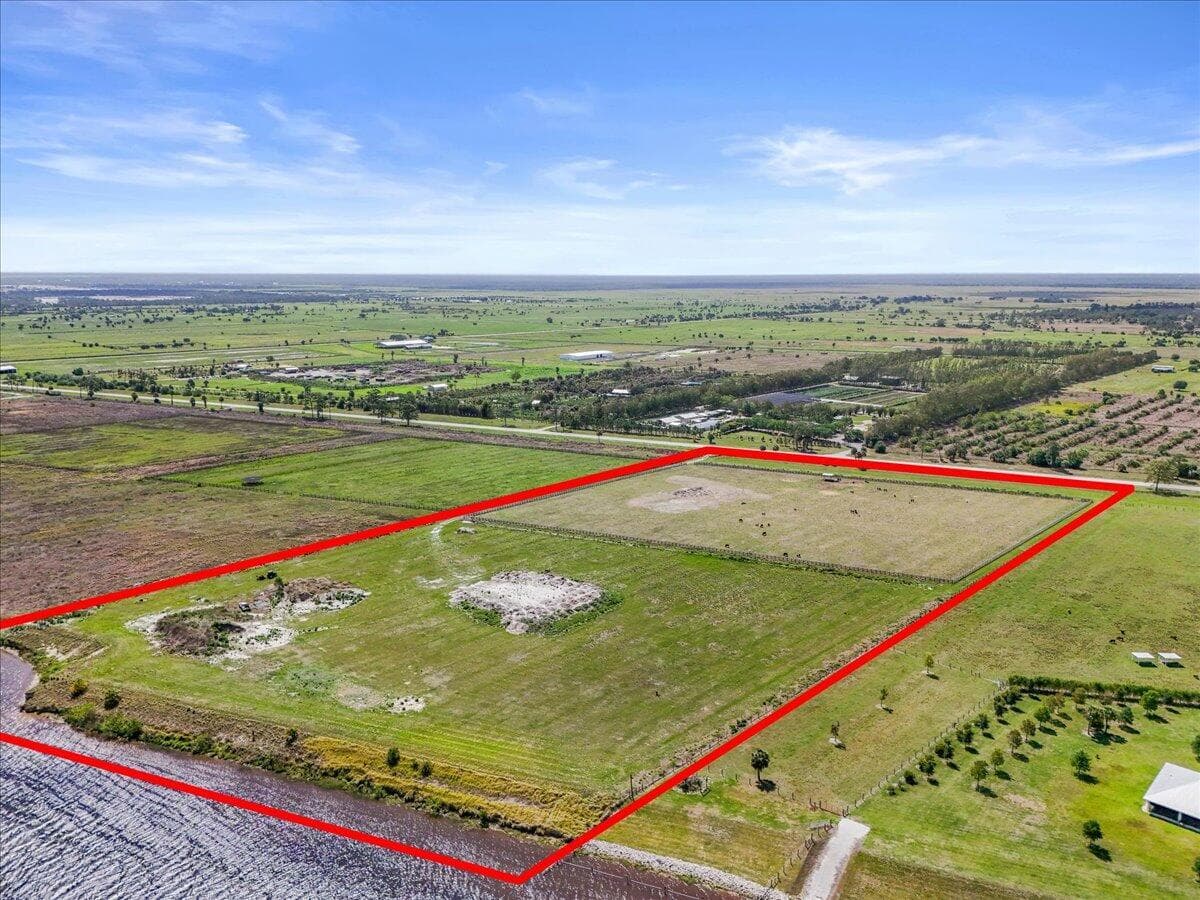 8105 SW Kanner Highway, FL 34956